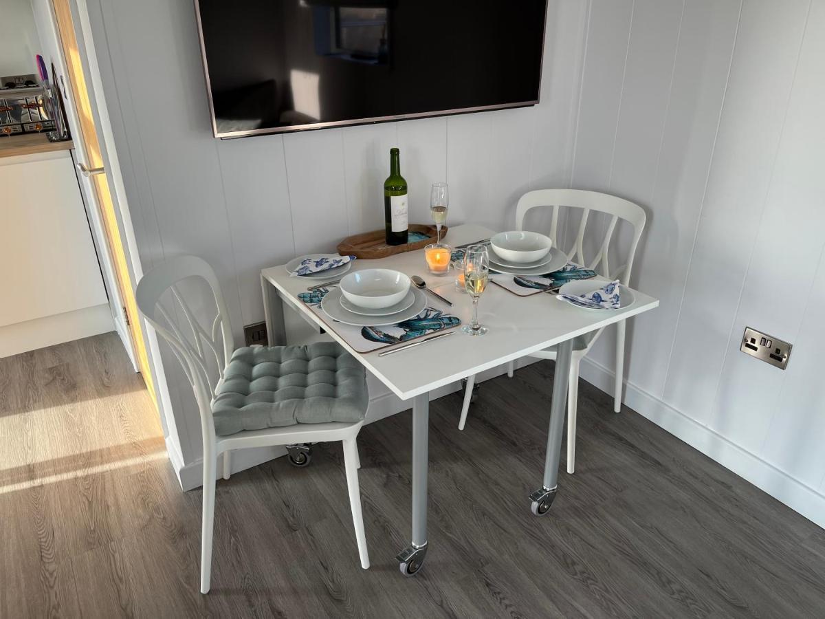 Seas The Day - Self Catering Lodge North Uist Paible ภายนอก รูปภาพ