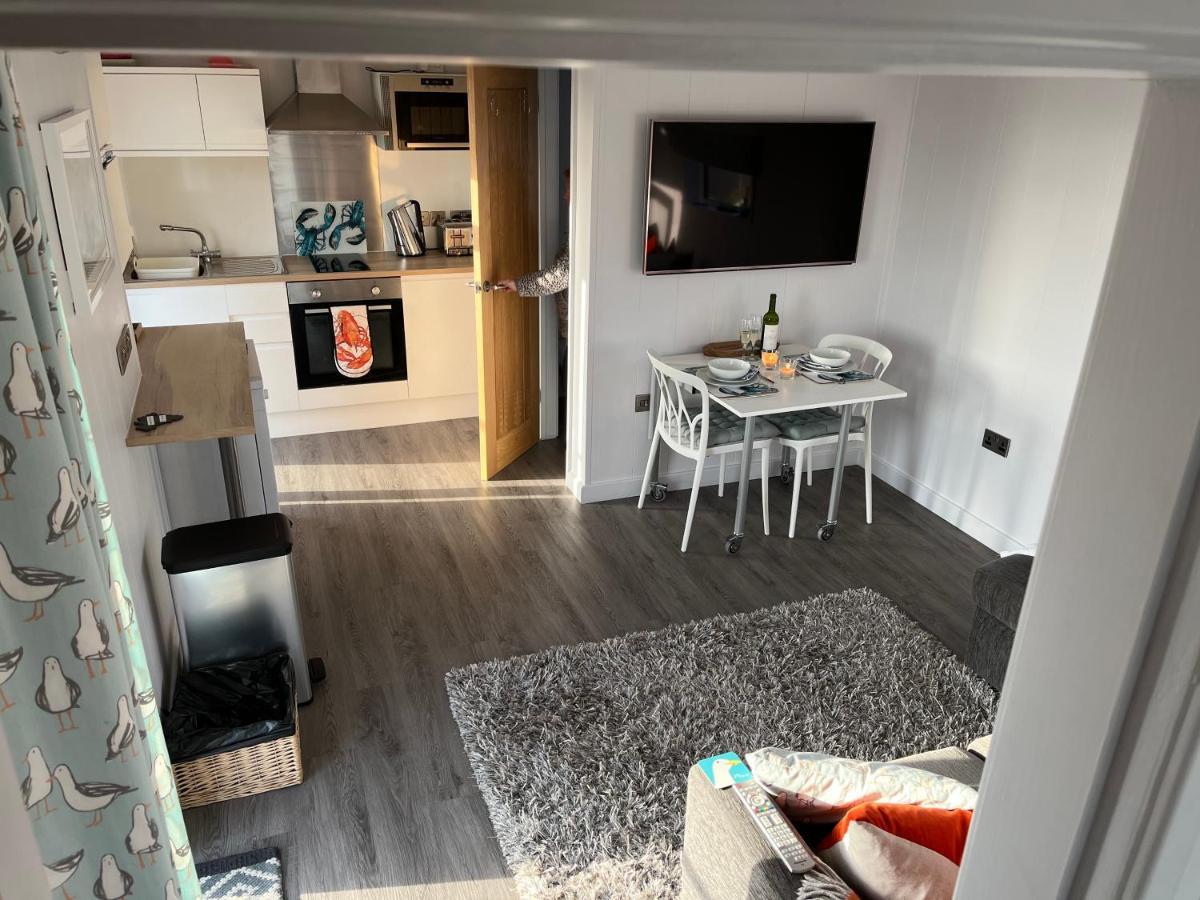 Seas The Day - Self Catering Lodge North Uist Paible ภายนอก รูปภาพ