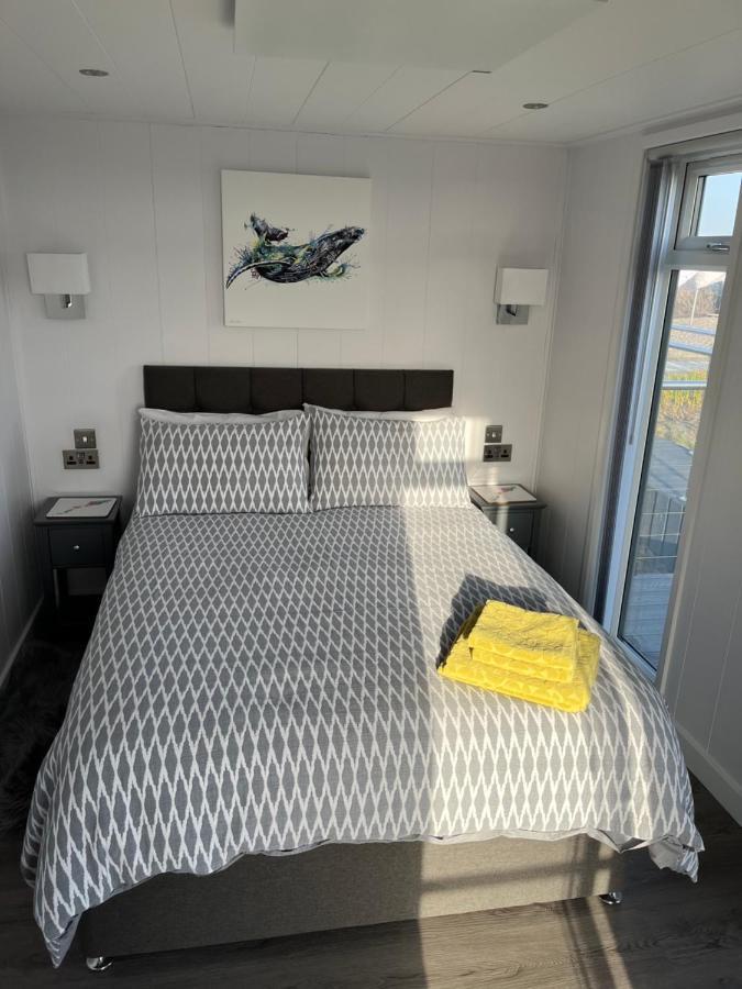 Seas The Day - Self Catering Lodge North Uist Paible ภายนอก รูปภาพ