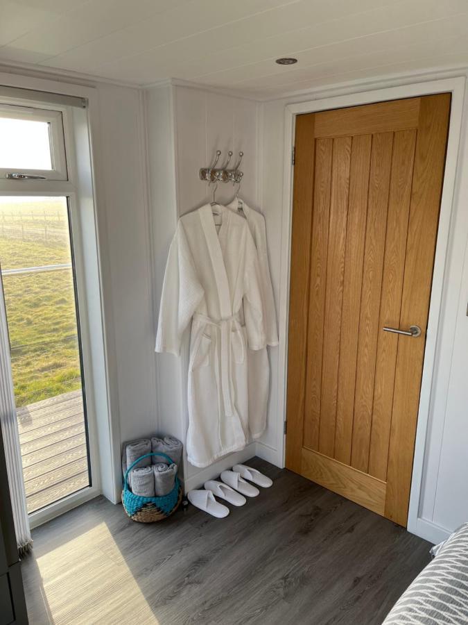 Seas The Day - Self Catering Lodge North Uist Paible ภายนอก รูปภาพ