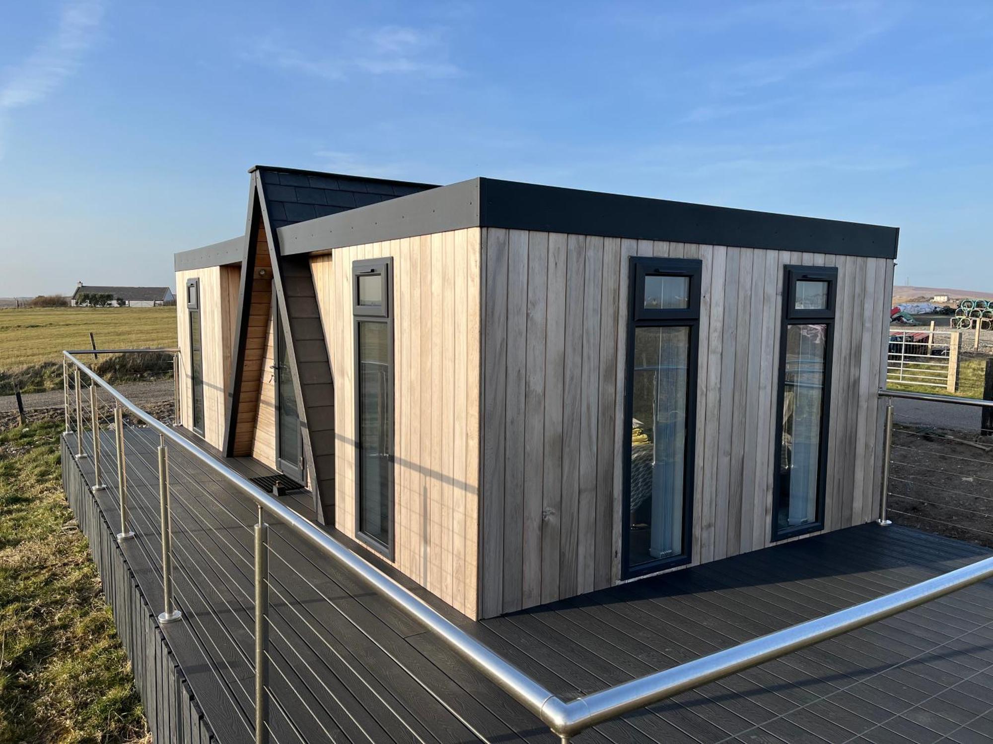 Seas The Day - Self Catering Lodge North Uist Paible ภายนอก รูปภาพ